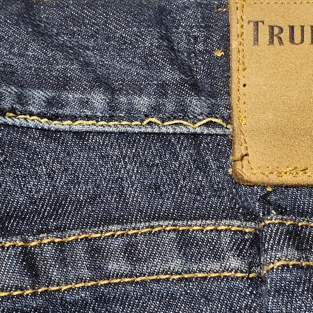 True Religion Rocco Men's Jeans - Size 40 - Relaxed Skinny Denim